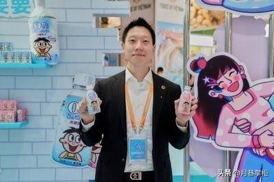 北京阅兵背后是两代人不变的爱国情怀！麻将胡了试玩模拟器旺旺二公子蔡旺庭飞(图1)