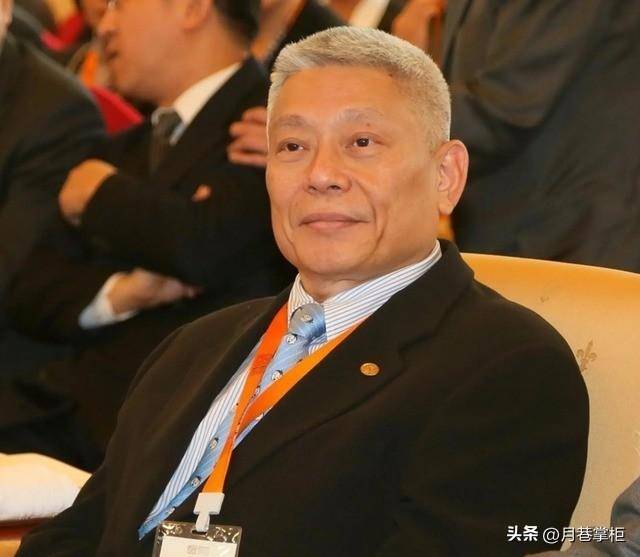 北京阅兵背后是两代人不变的爱国情怀！麻将胡了试玩模拟器旺旺二公子蔡旺庭飞(图6)